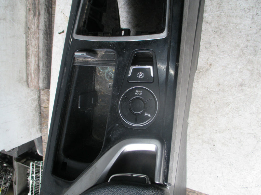 HYUNDAI I40 2012 MK1 ESTATE CENTRE CONSOLE ARMREST