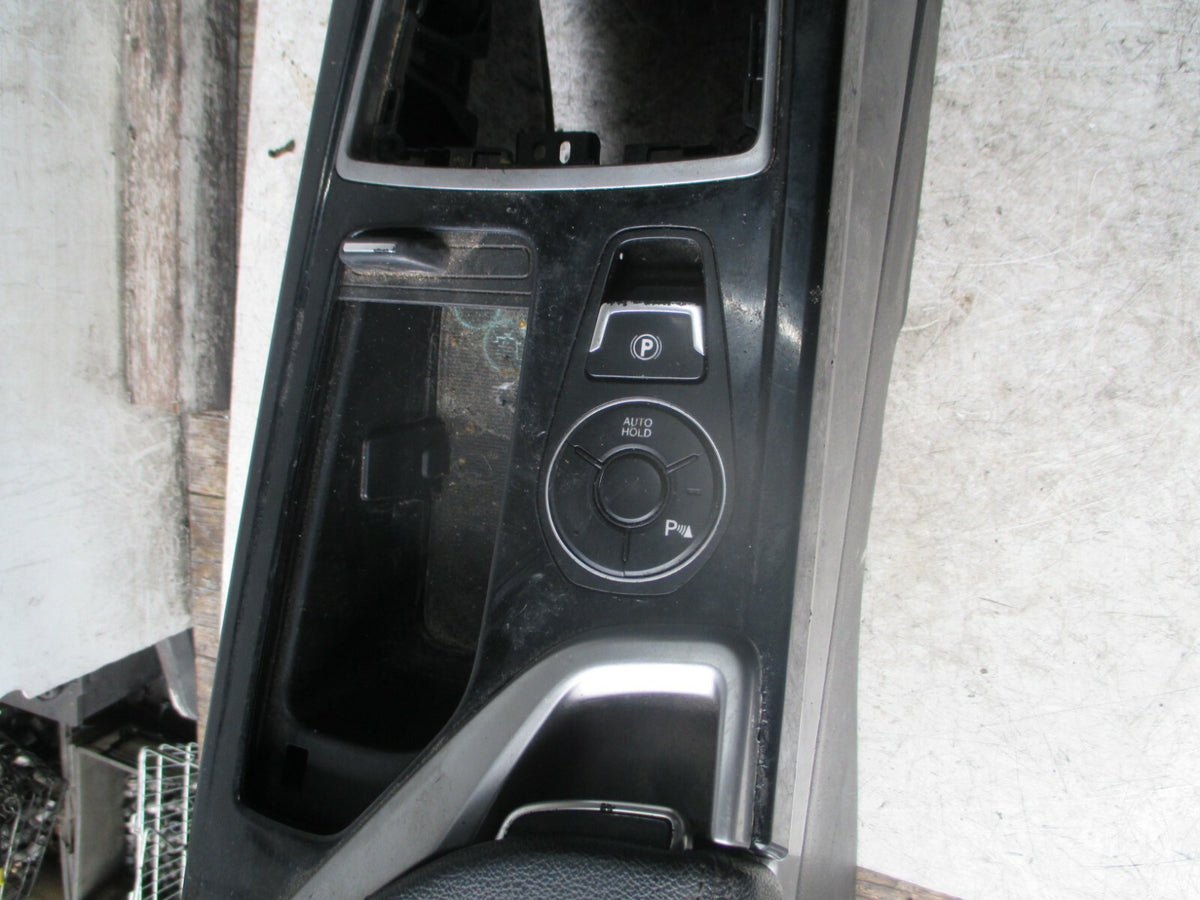 HYUNDAI I40 2012 MK1 ESTATE CENTRE CONSOLE ARMREST