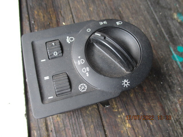 MG MG6 2011 HEADLIGHT FOGLIGHT LAMP SWITCH 10050764