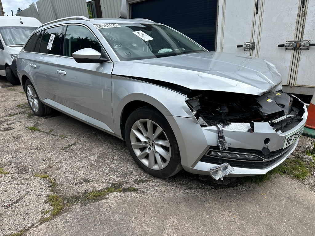 2020 SKODA SUPERB ESTATE MK3 3V OSR DRIVER SIDE REAR QUARTER PANEL CUT