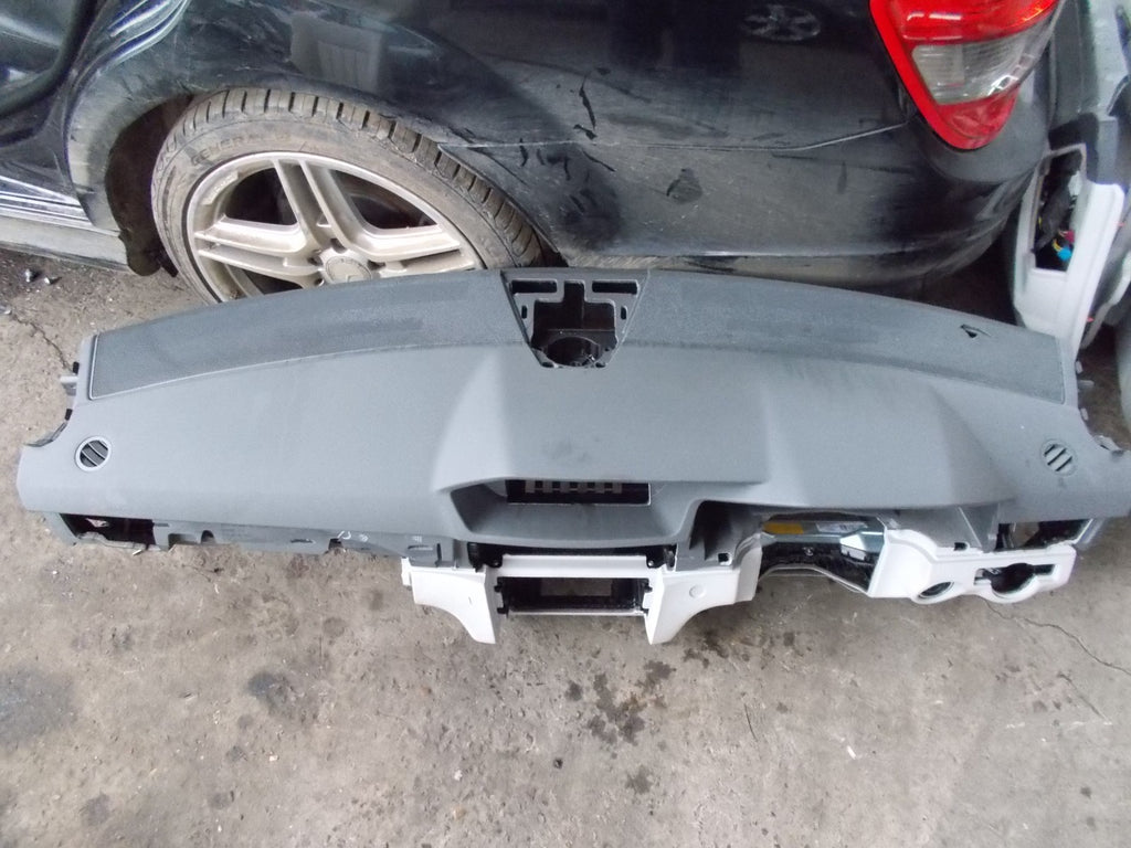 MERCEDES E CLASS W212 2016 E220 SE BARE COMPLETE DASHBOARD A2126804787 WHITE