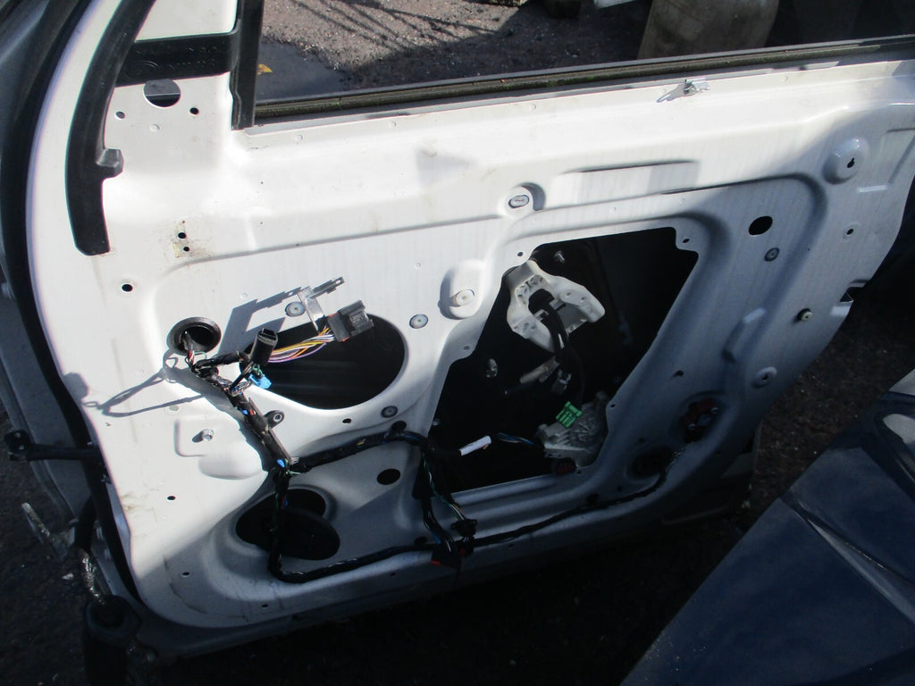 2009 RANGE ROVER SPORT l320 OSF DRIVER SIDE FRONT BARE DOOR ALASKA WHITE LRC 909