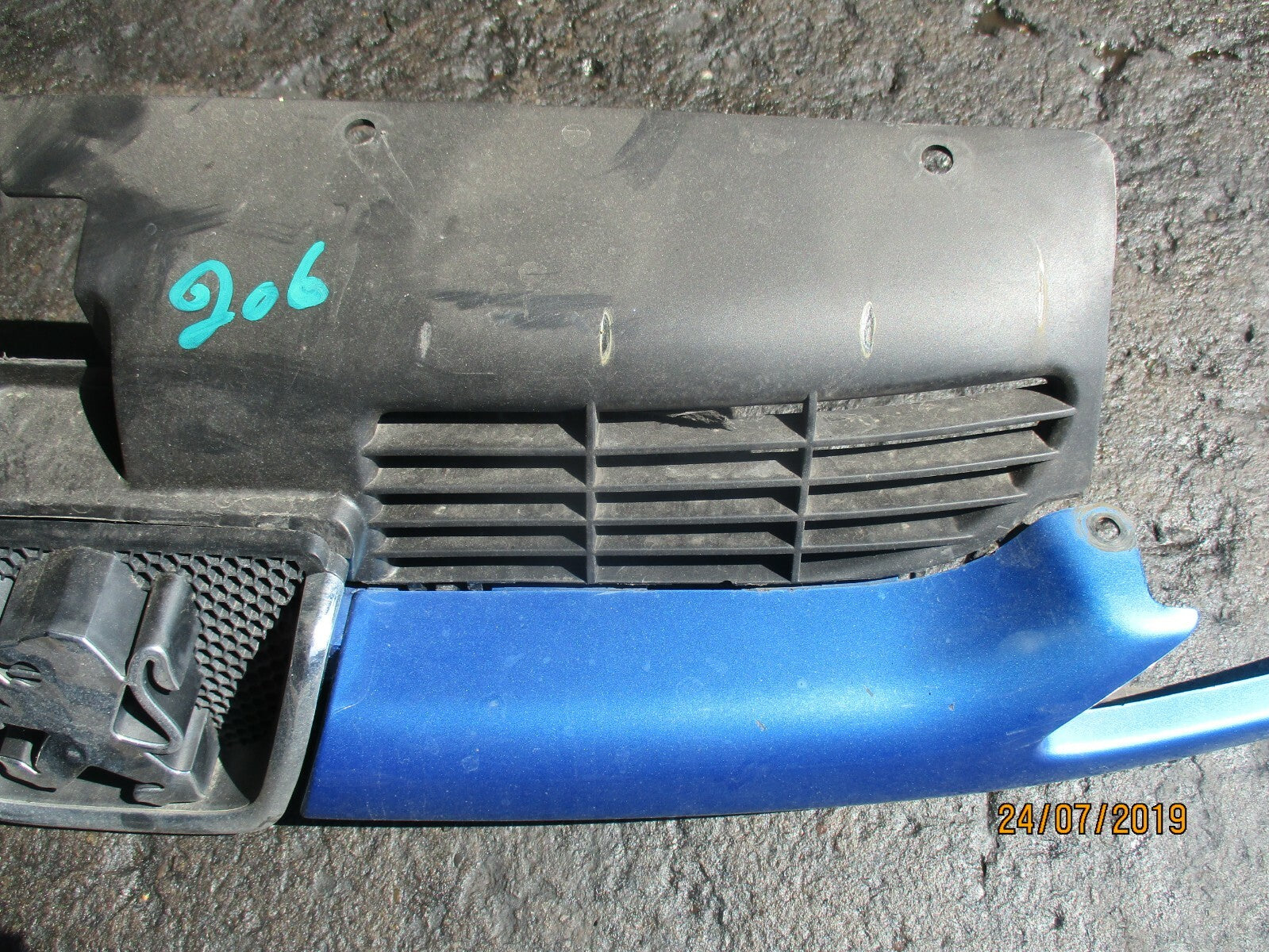PEUGEOT 206 FRONT BUMPER GRILL & EMBLEM BADGE BLUE 9651791577