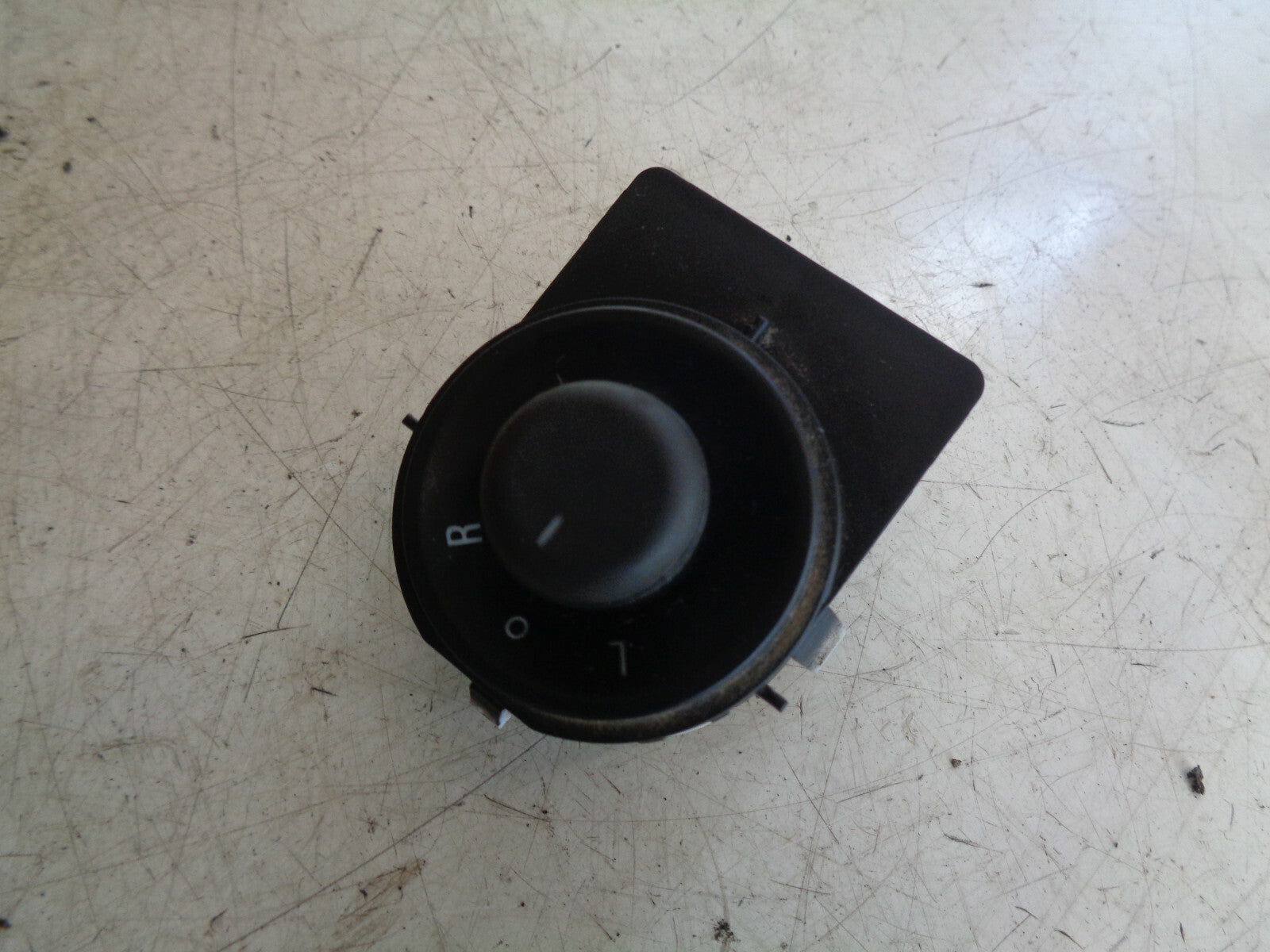 VAUXHALL ASTRA J 2013 ELECTRIC WING CONTROL SWITCH 13271827