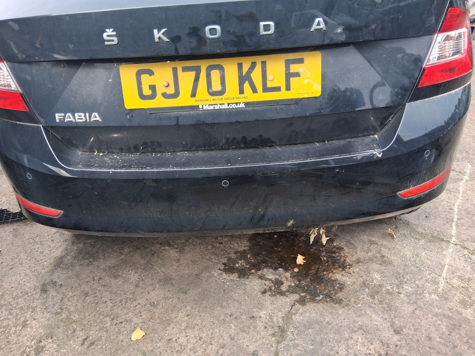 2020 SKODA FABIA MK3 NJ HATCHBACK COMPLETE REAR BUMPER WITH PDC SENSOR BLACK