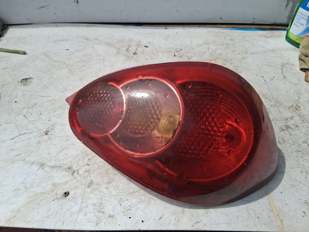 2008 TOYOTA AYGO MK1  OSR DRIVER SIDE REAR TAIL LIGHT LAMP 815500H010