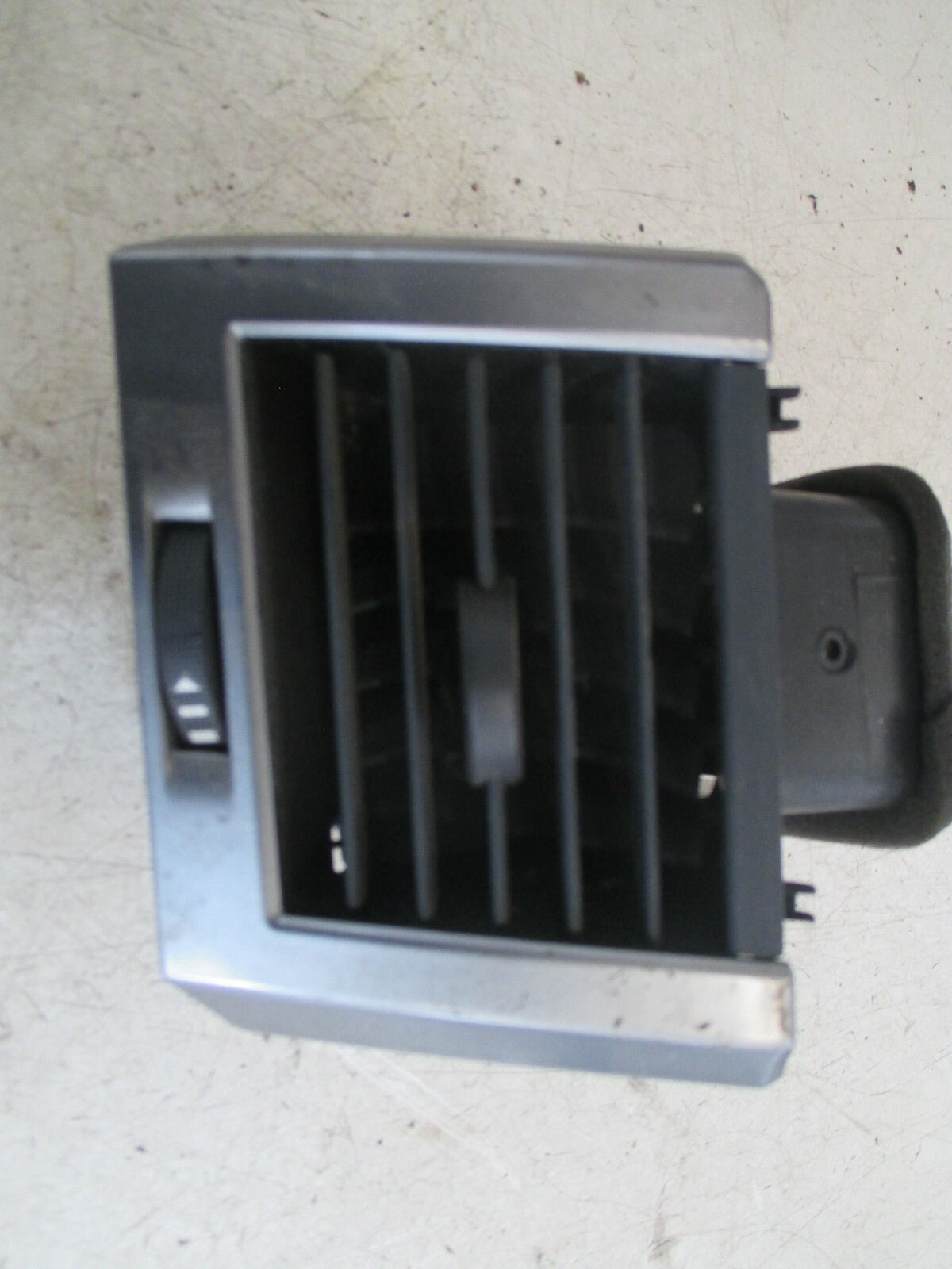 LAND ROVER RANGE ROVER 2005 OSF FRONT DRIVER SIDE AIR VENT 05530000