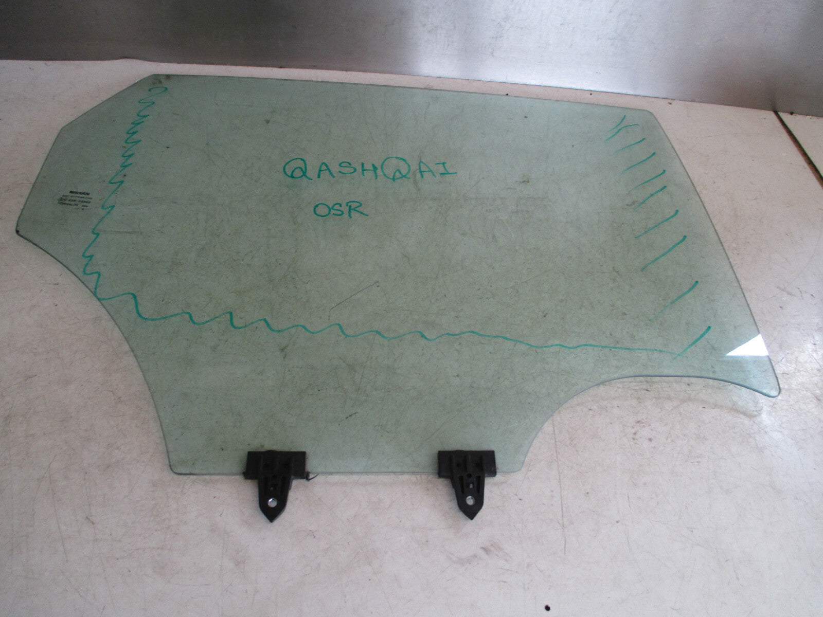 NISSAN QASHQAI J11 MK2 OSR DRIVER SIDE REAR DOOR WINDOW GLASS