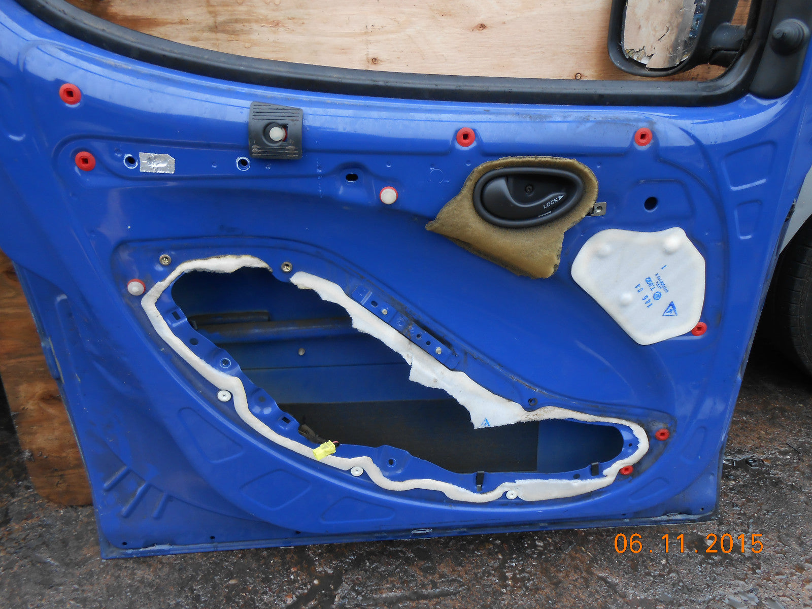 FIAT DOBLO MPV 2004 NSF PASSENGER SIDE FRONT BARE DOOR WITH HANDLE WING MIRROR