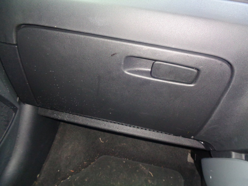 AUDI A1 SPORT 8X 2015 NS PASSENGER SIDE FRONT STORAGE COMPARTMENT GLOVEBOX