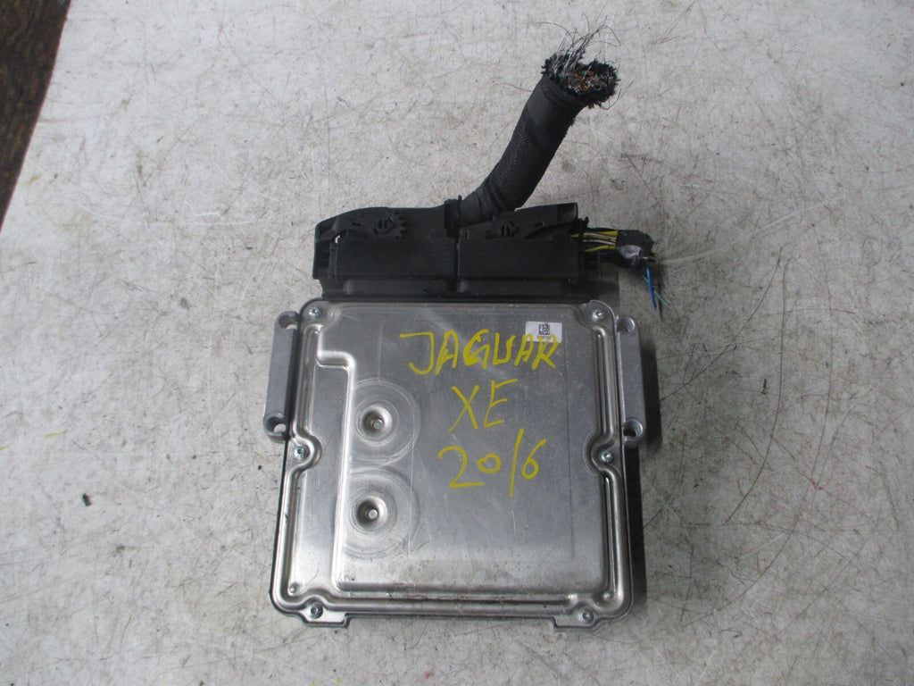 JAGUAR XE X760 2016 2.0 DIESEL ENGINE ECU GX7312C520FAD