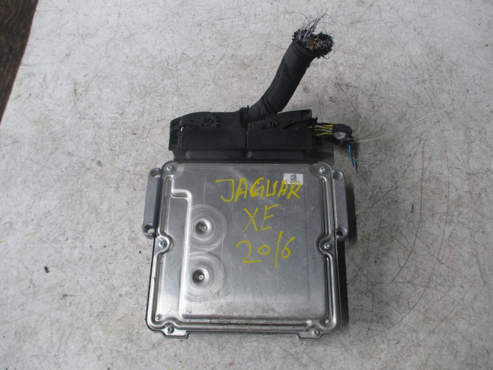 JAGUAR XE X760 2016 2.0 DIESEL ENGINE ECU GX7312C520FAD