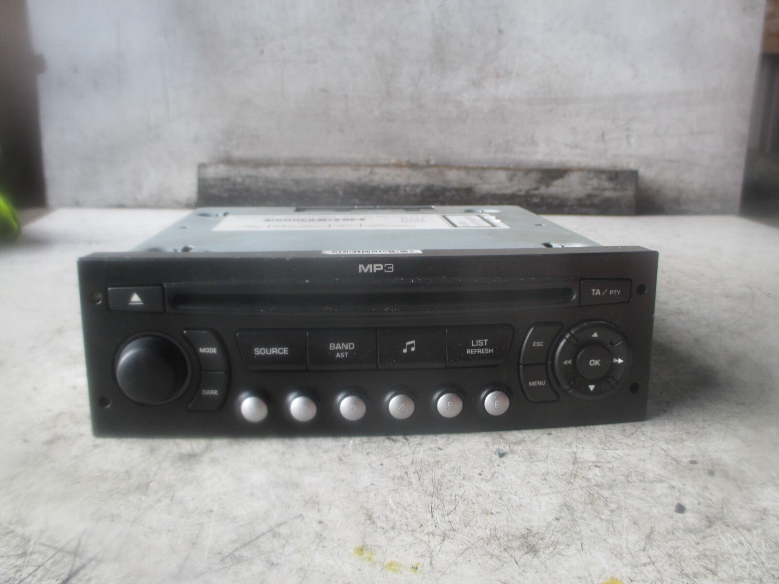 2009 CITROEN C4 STEREO CD RADIO HEAD UNIT 966640307701