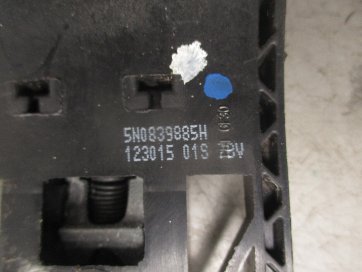 2016 VOLKSWAGEN POLO MK5 NSR PASSENGER SIDE REAR DOOR LOCK MECHANISM 6R4839015