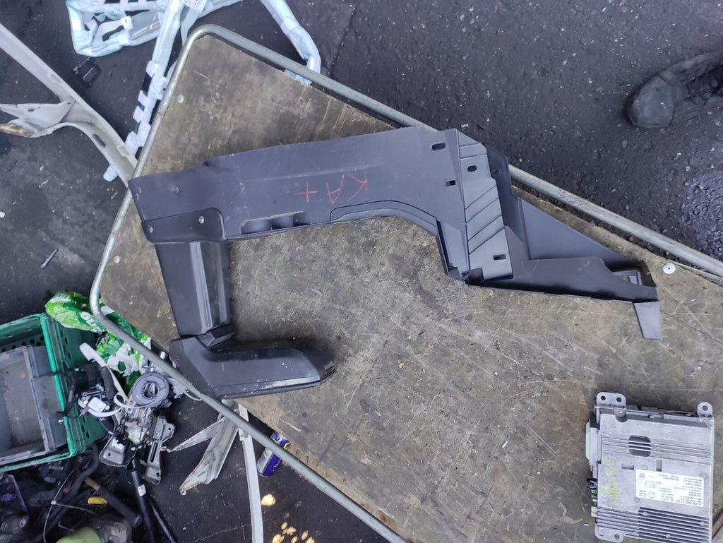 FORD KA+ PLUS 2017 CENTER CONSOLE ARM REST