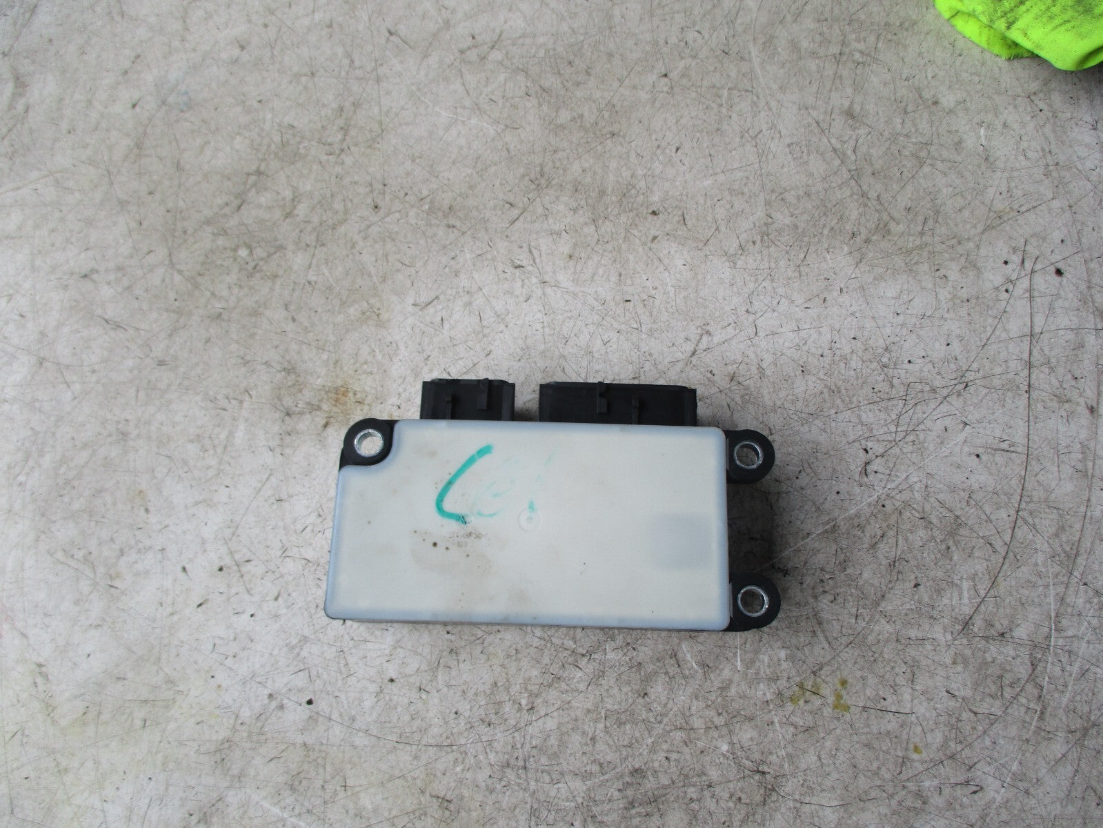 VAUXHALL CORSA E AIRBAG CONTROL MODULE 13597092