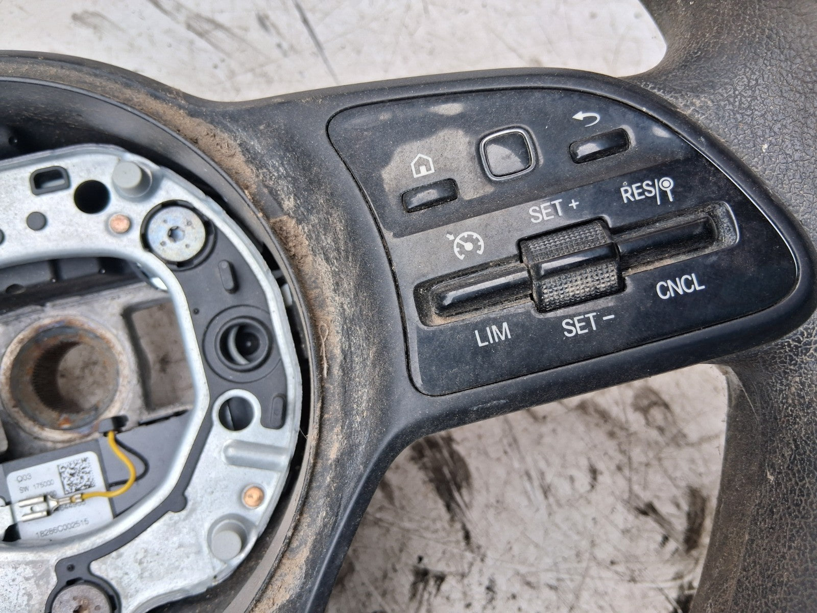 2021 MERCEDES BENZ SPRINTER W907 MULTIFUNCTIONAL STEERING WHEEL A9074600802