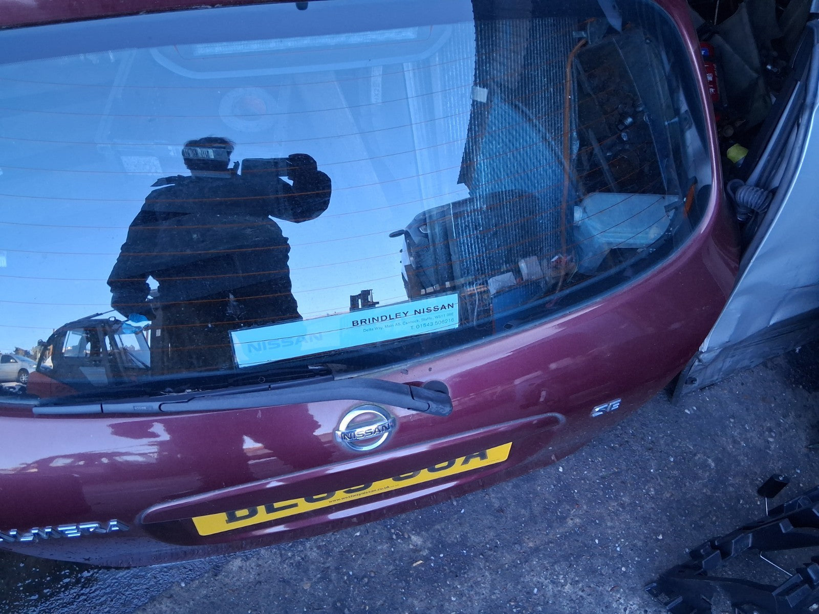 2005 NISSAN ALMERA MK2 REAR COMPLETE TAILGATE BOOTLID RED