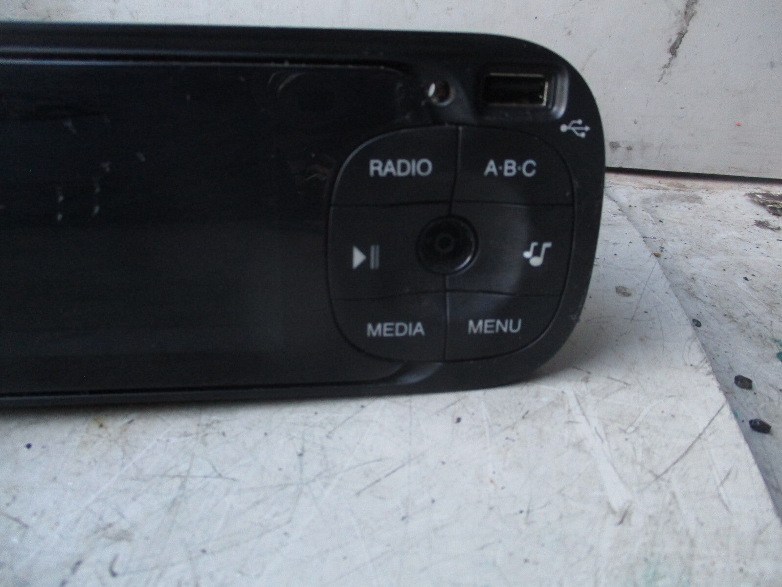 2019 FIAT PANDA 319 RADIO CD PLAYER STEREO HEAD UNIT 07357033430