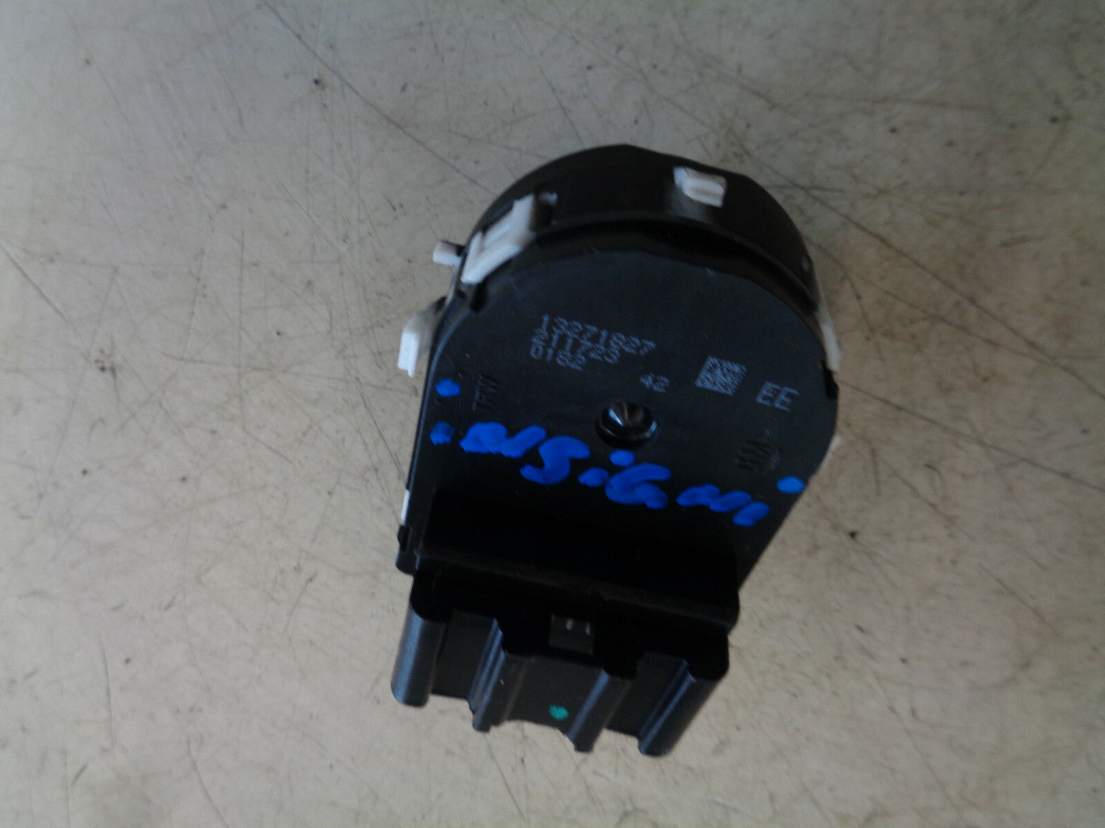 VAUXHALL INSIGNIA A MK1 2010 WING MIRROR CONTROL SWITCHES 13271827