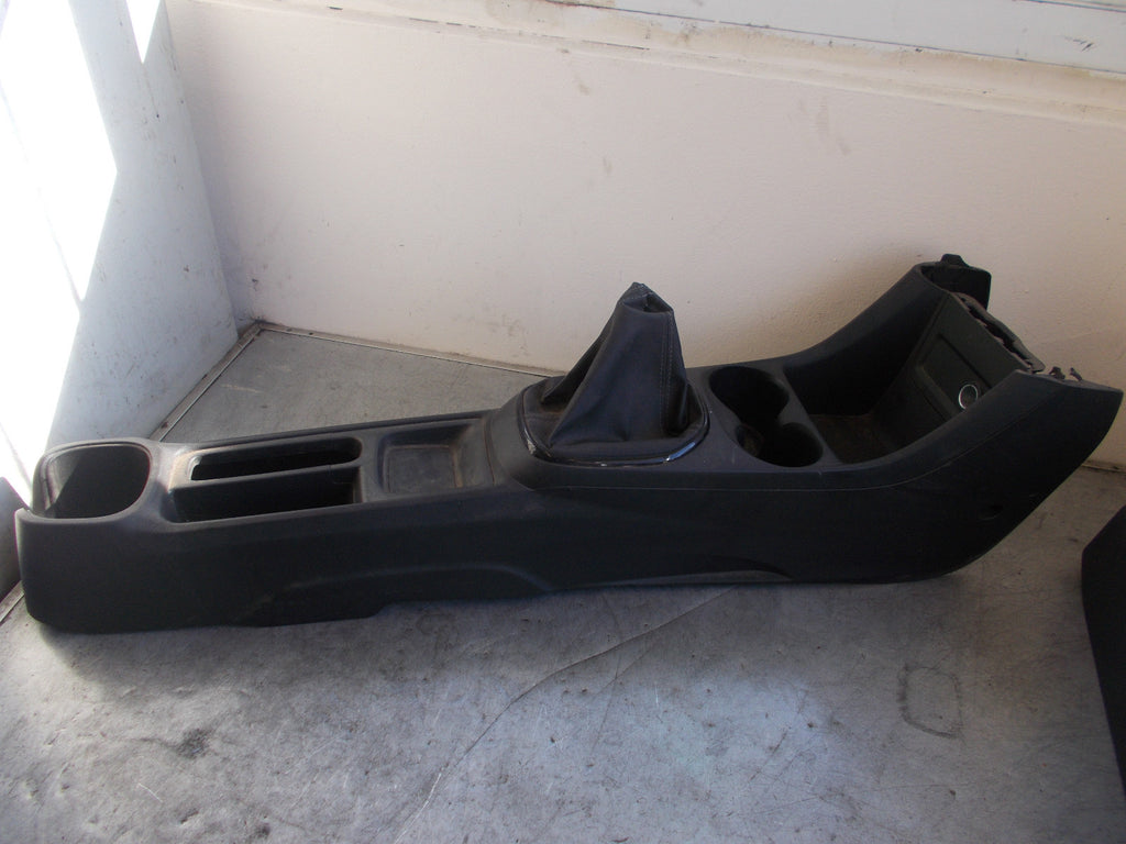 VAUXHALL VIVA 2016 CENTRE CONSOLE TRIM GEAR STICK TRIM & CUPHOLDERS 42347177