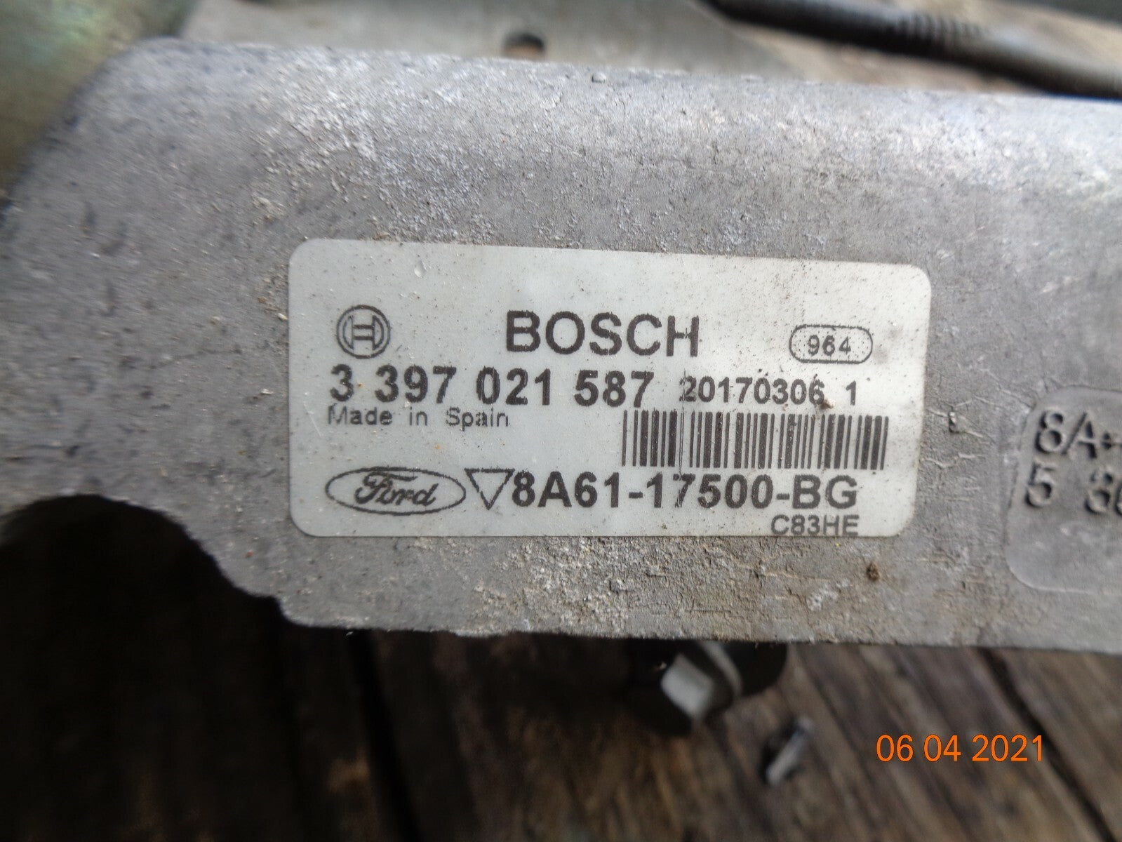 FORD FIESTA MK7 2017 FRONT WIPER MOTOR MECHANISM AND LINKAGE 8A61-17500-BG