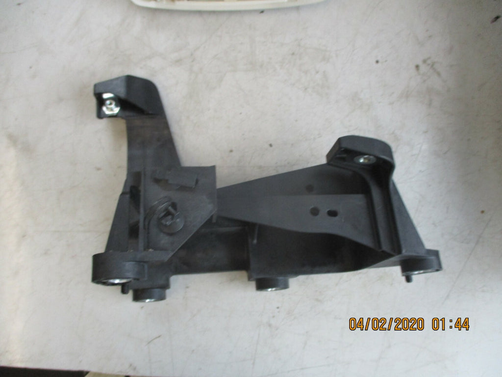 FORD FOCUS MK3 2015 GEAR STICK SELECTOR SURROUNDING BRACKET MOUNT F1FR7C453DKD