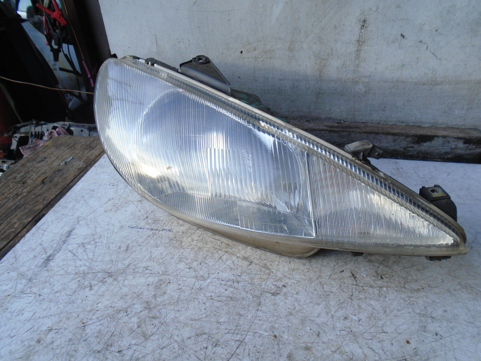 PEUGEOT 206 2002 OSF DRIVER SIDE FRONT HEADLIGHT HEADLAMP 9632689480