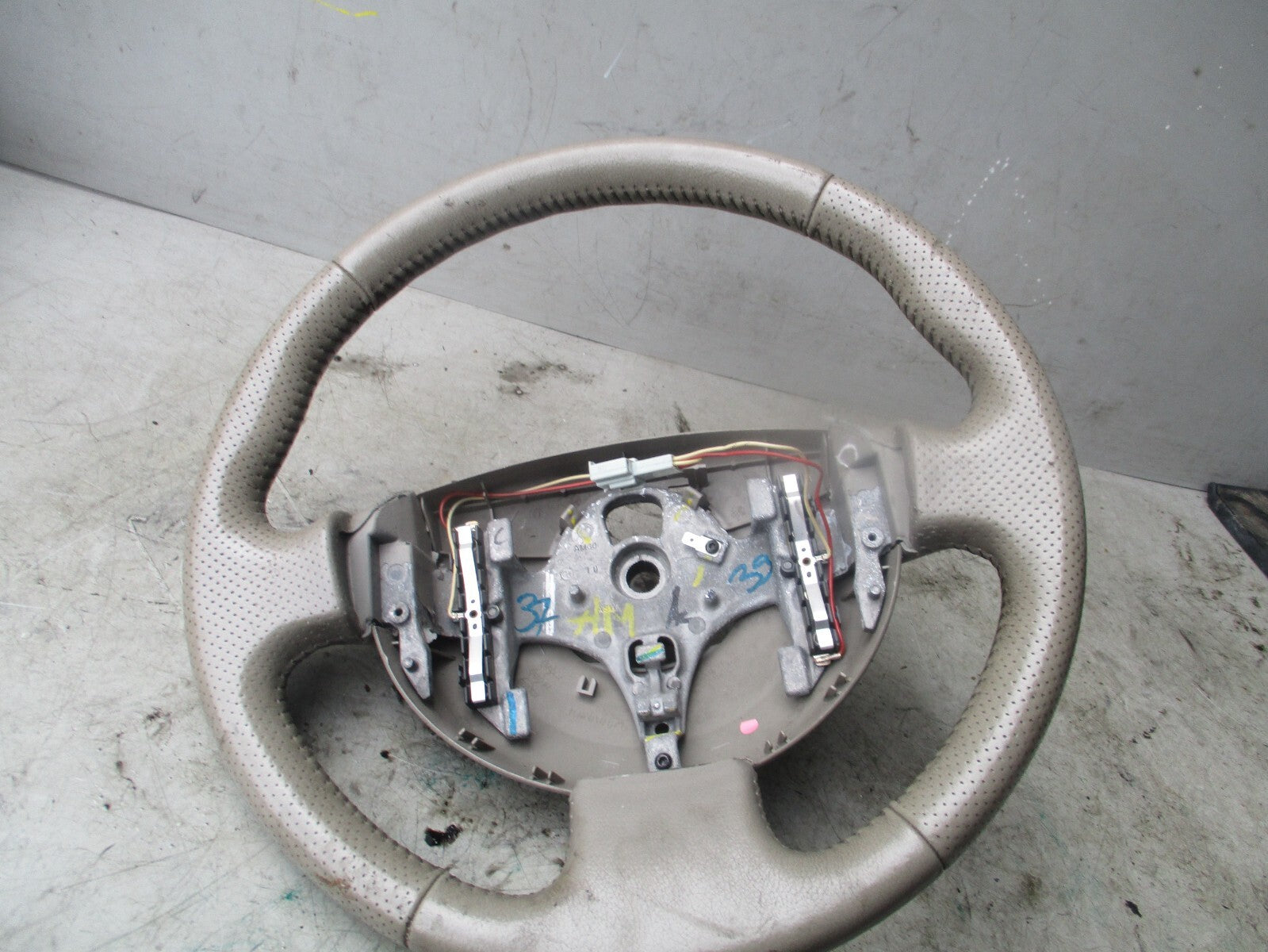 2005 RENAULT MEGANE  STEERING WHEEL 8200106306