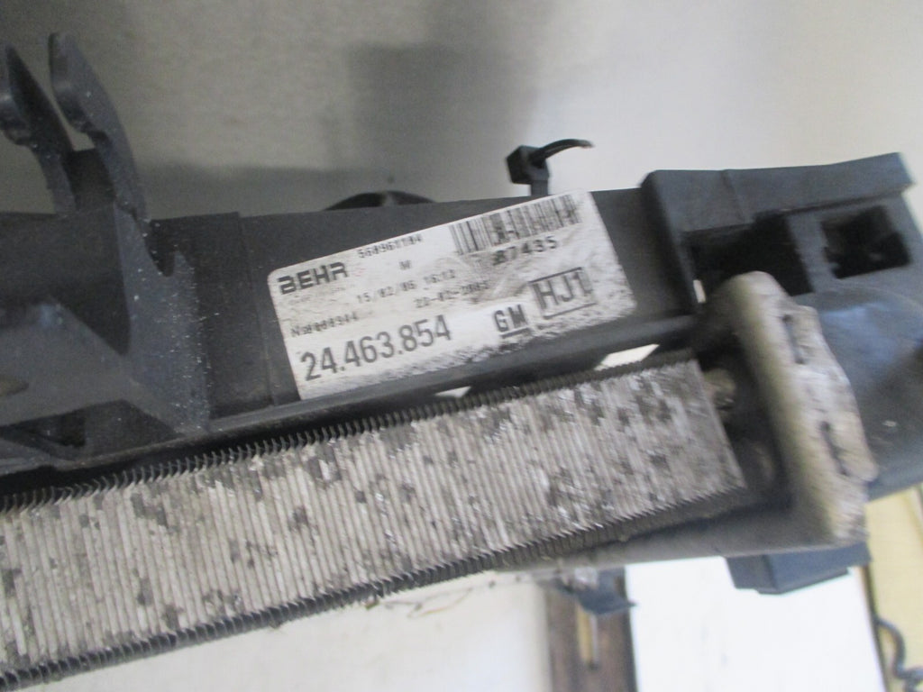 VAUXHALL CORSA C 2005 1.4 PETROL COMPLETE RADIATOR FAN 560961104 RP 41