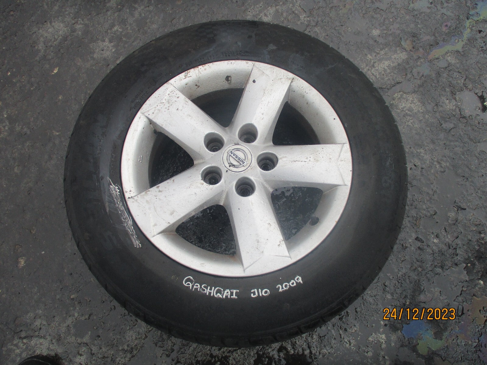 NISSAN QASHQAI J10 2009 16 INCH ALLOY WHEEL WITH TYRE 215/65R16