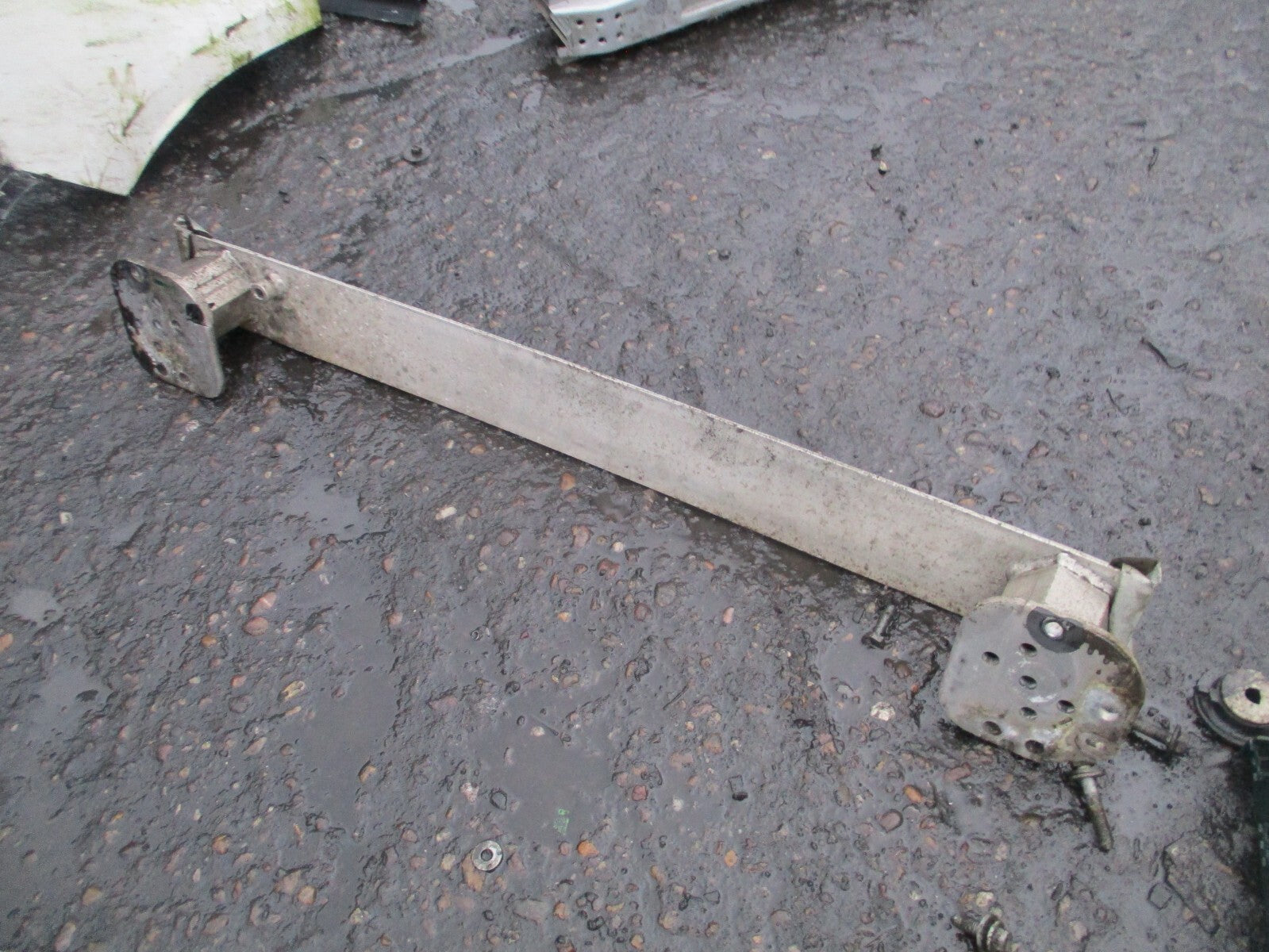 2016 CITROEN DS4 MK1 REAR BUMPER CRASH REINFORCEMENT BAR