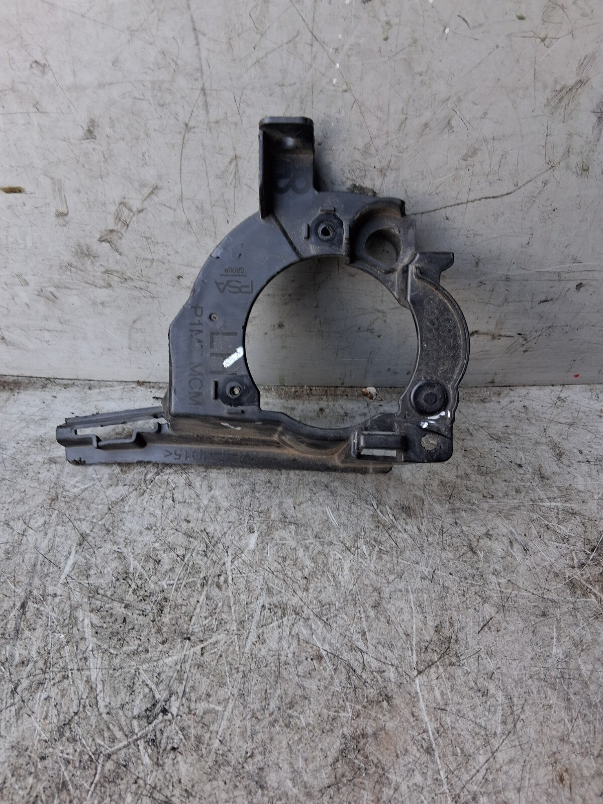 CITROEN C5 AIRCROSS NSF PASSENGER SIDE FRONT LEFT FOG LIGHT BRACKET 39229552
