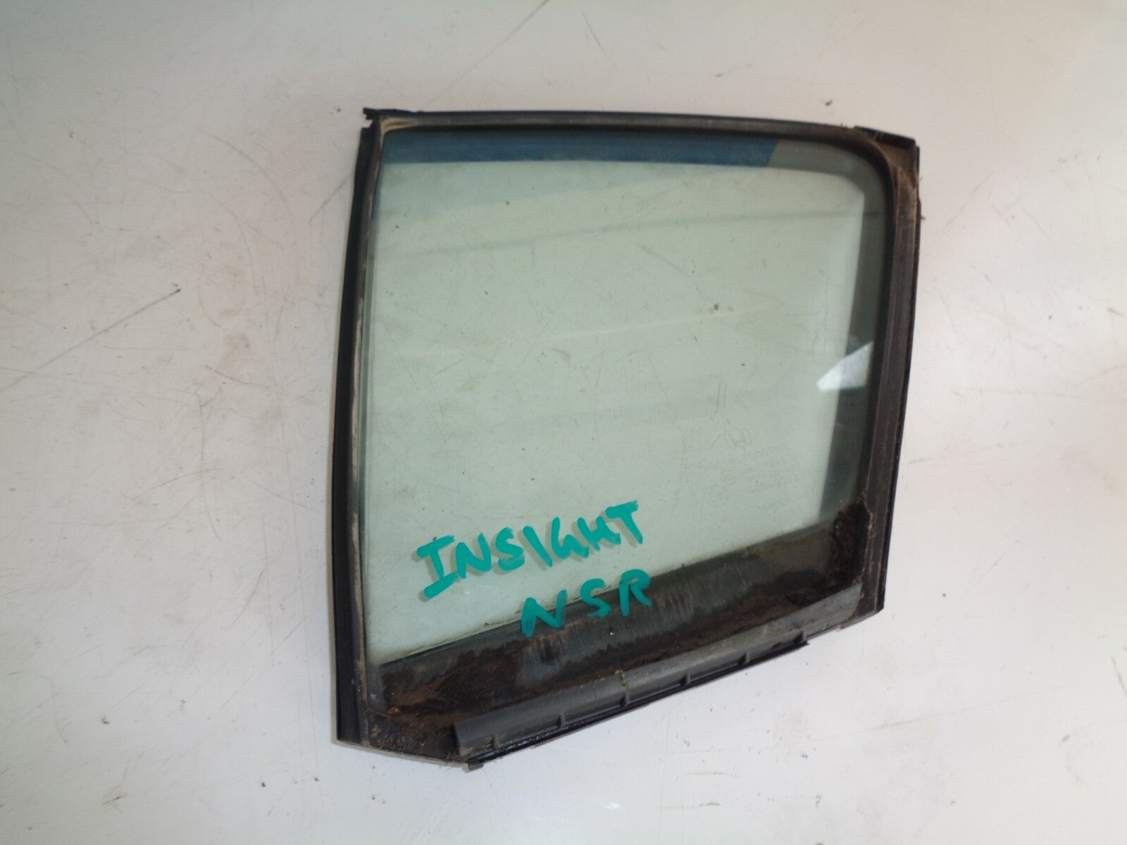 HONDA INSIGHT 2011 NSR PASSENGER SIDE REAR DOOR QUARTER WINDOW GLASS