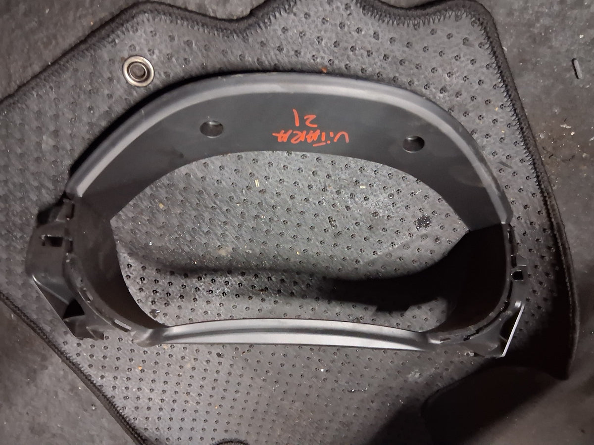 2022 SUZUKI VITARA MK4 INSTRUMENT CLUSTER SPEEDOMETER SURROUND TRIM 3780559