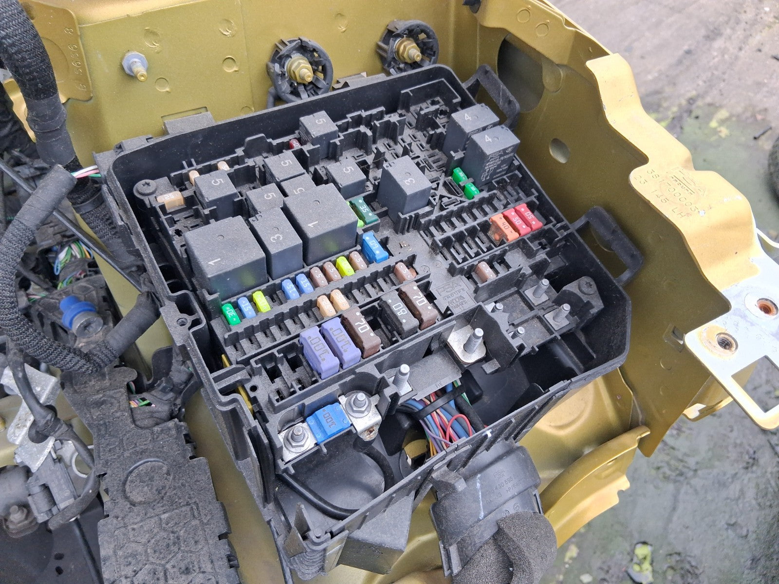 2023 VAUXHALL ASTRA L ESTATE FUSE BOX RELAY BOX