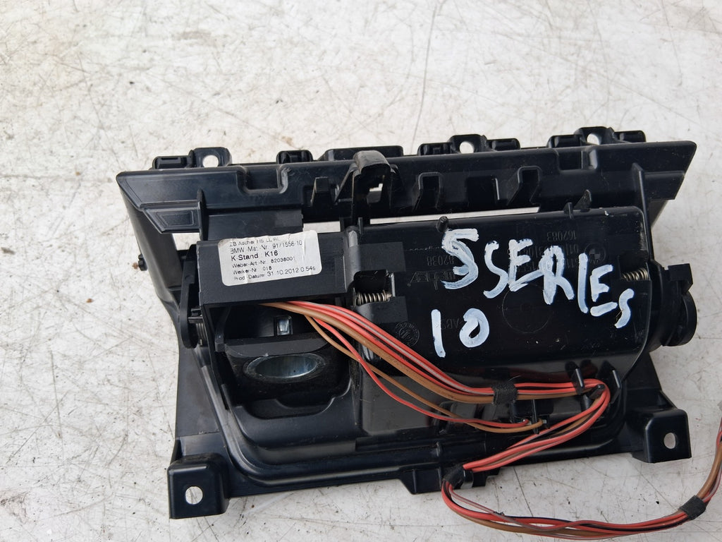 2010 BMW 5 SERIES F10 FRONT CUP HOLDER 12V SOCKET PORT STORAGE