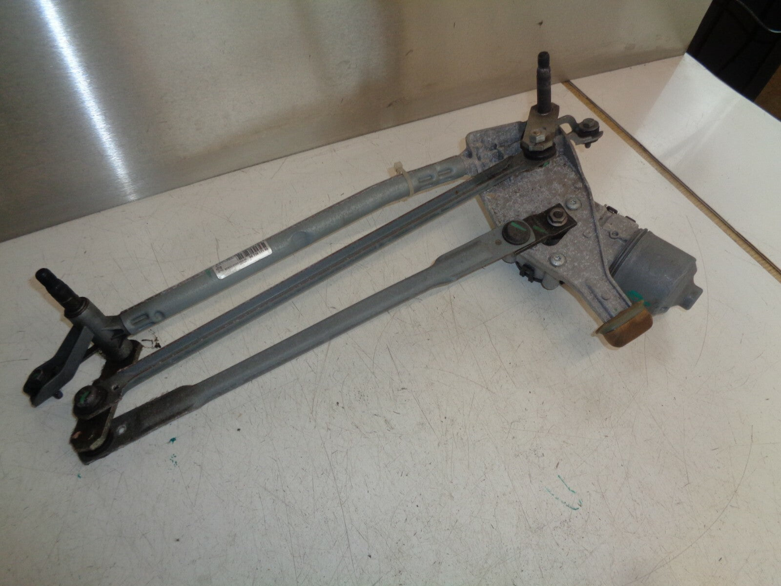 PEUGEOT 208 2012 FRONT WINDSCREEN WIPER MOTOR  LINKAGE 9673917180