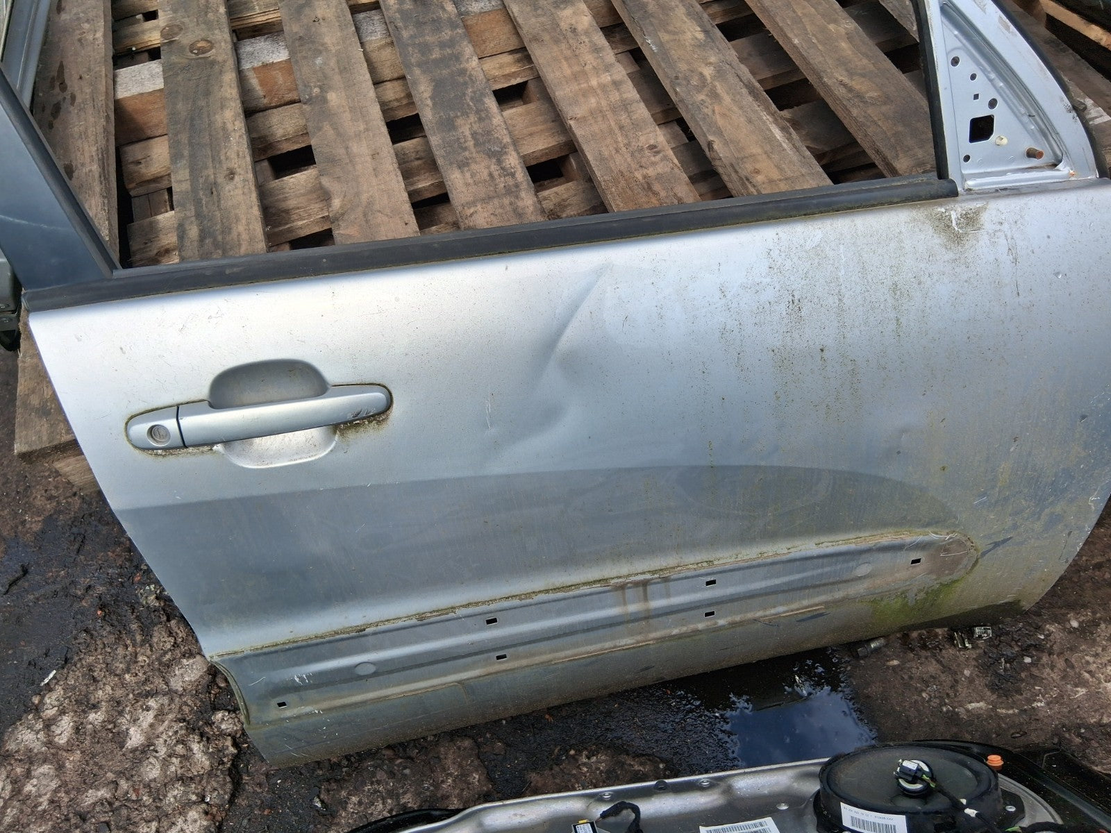 TOYOTA RAV 4 MK2 2003 OSF DRIVER SIDE FRONT BARE DOOR SILVER