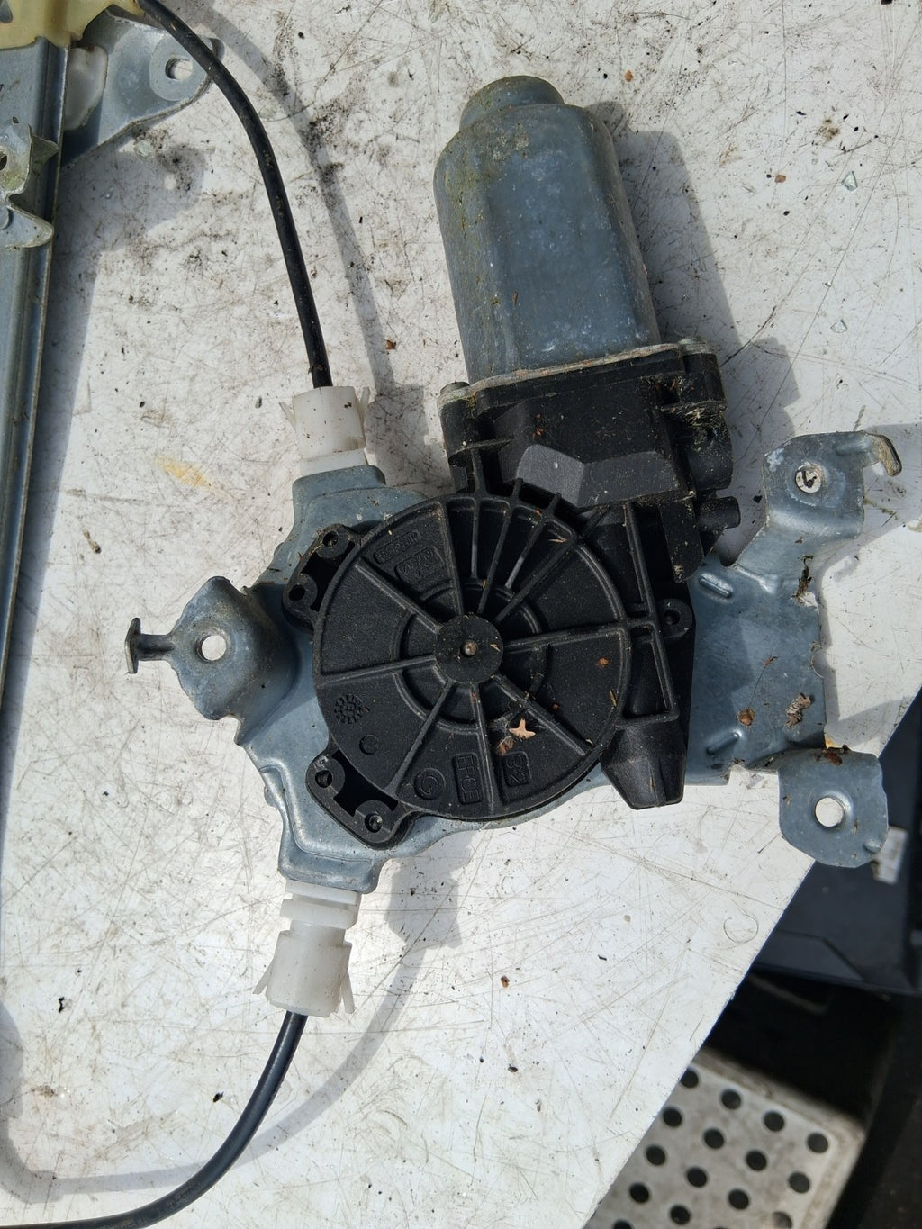 2013 NISSAN QASHQAI J10 NSR REAR PASSENGER SIDE WINDOW MOTOR REGULATOR 119766