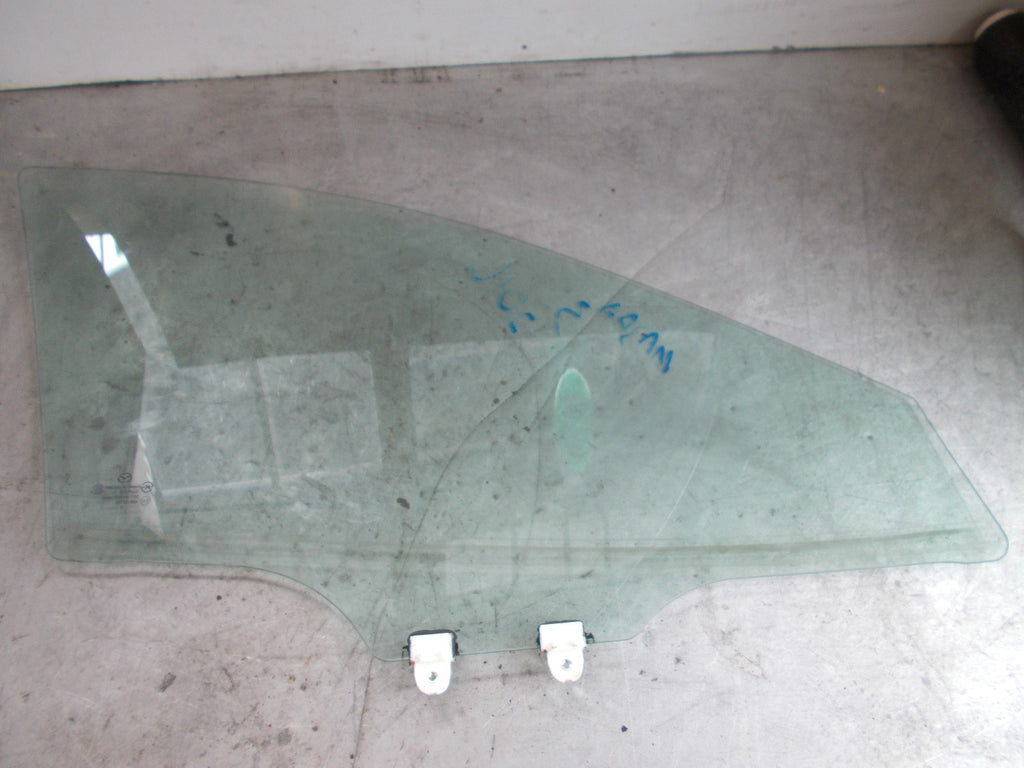 MAZDA 3 BM (MK3) 2016 NSF PASSENGER SIDE FRONT DOOR WINDOW GLASS
