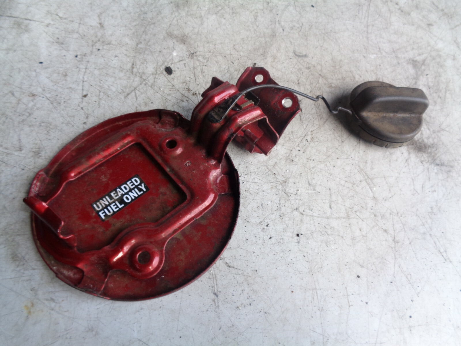 TOYOTA YARIS MK3 2013 FUEL FILLER FLAP COVER CAP
