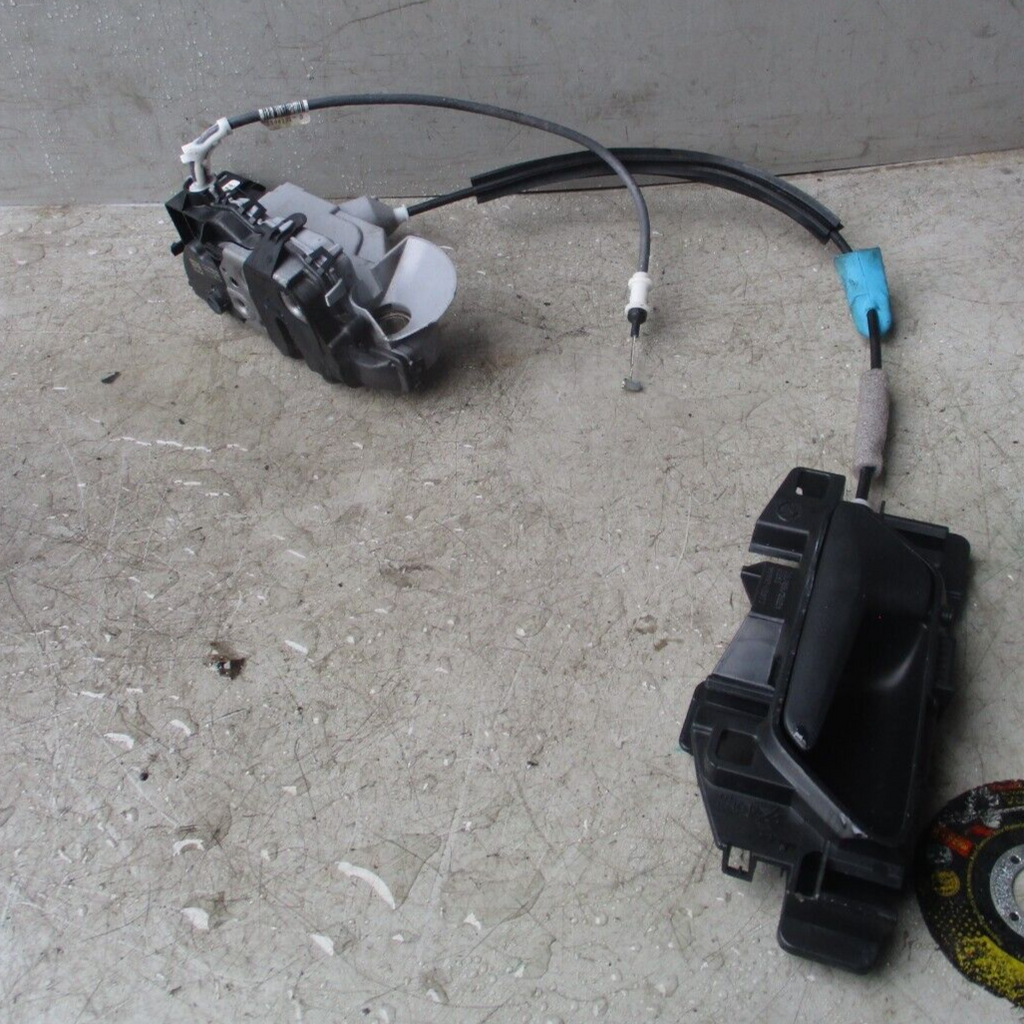 2021 CITROEN BERLINGO NSF PASSENGER FRONT DOOR LOCK MECH CATCH HANDLE 16943582