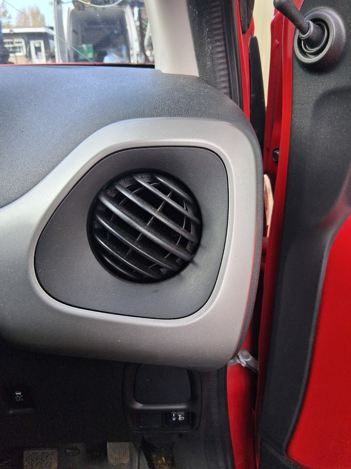2016 PEUGEOT 108 MK2 OSF DRIVER SIDE FRONT RIGHT AIRVENT AIR VENT