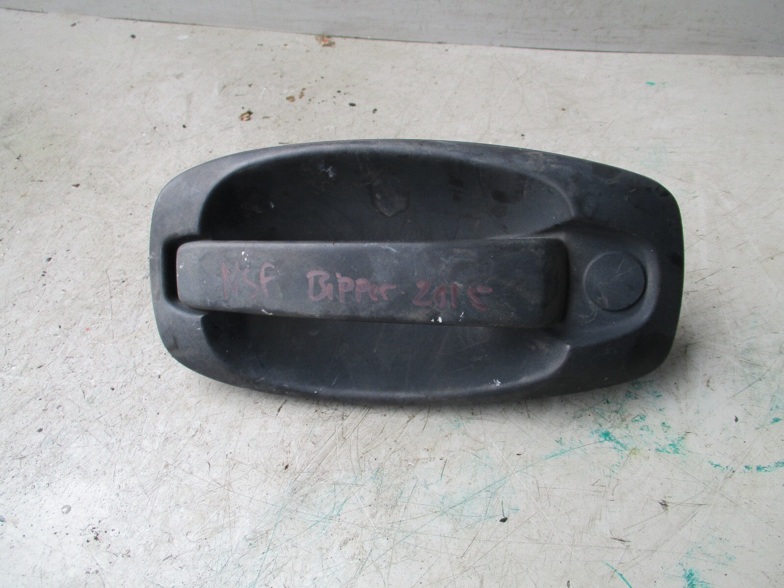 2015 PEUGEOT BIPPER NSR PASSENGER SIDE REAR DOOR HANDLE 242559