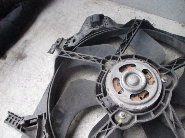 2012 VAUXHALL VIVARO FRONT RADIATOR COOLANT RAD FAN MOTOR 8200817125