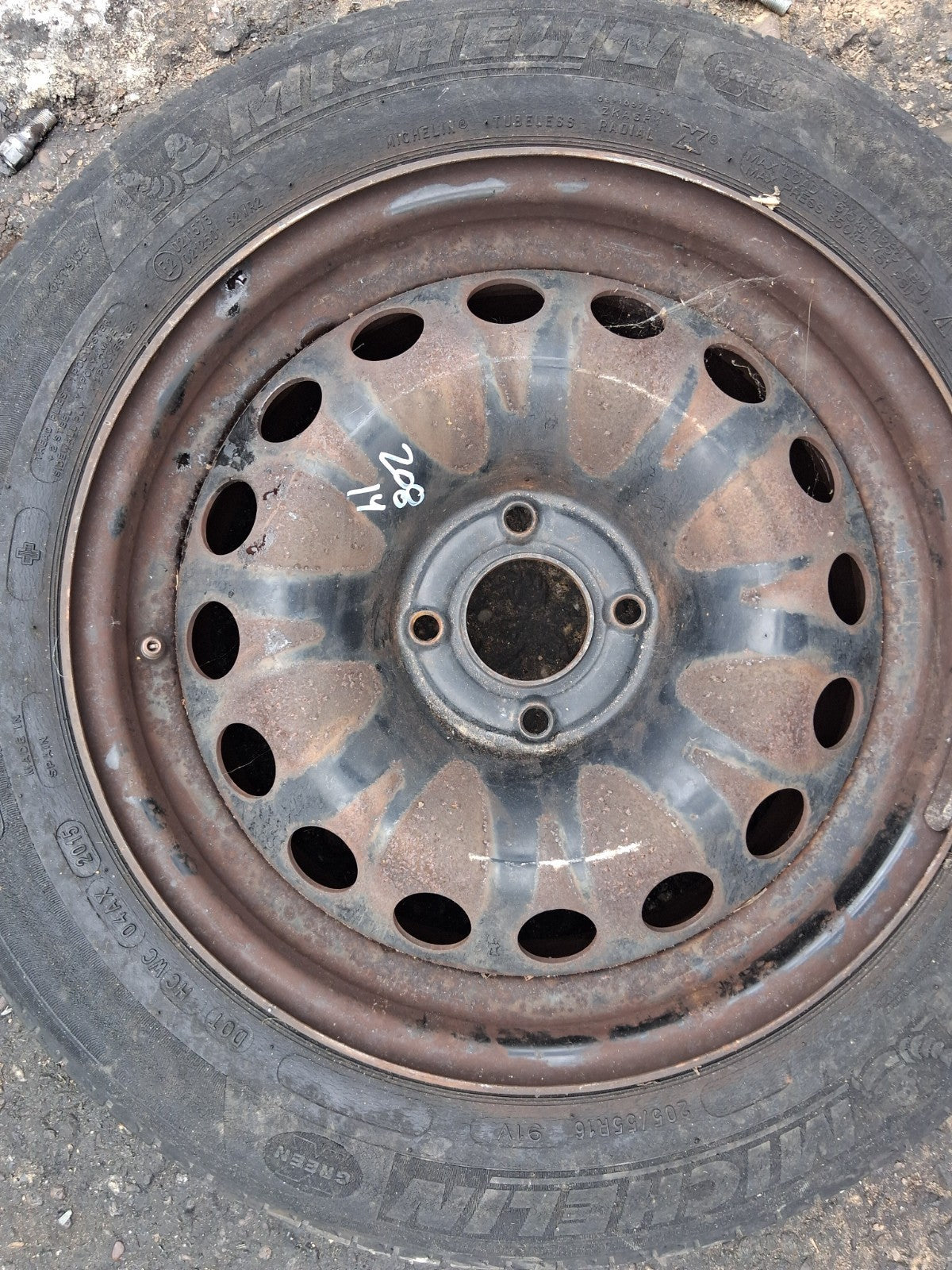 2014 PEUGEOT 208 MK1 15 INCH STEEL WHEEL WITH TYRE 185/65R15 REF 3