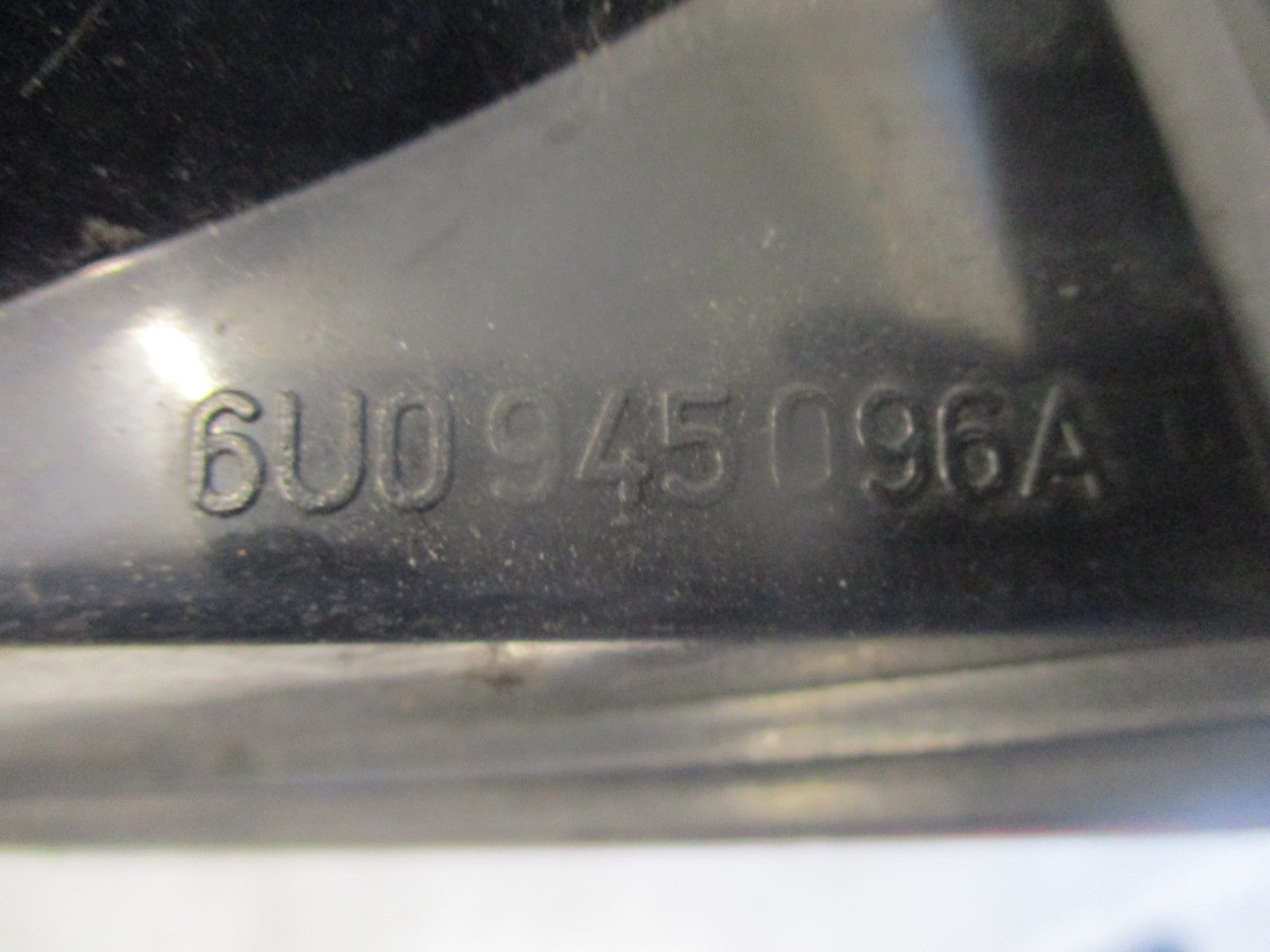 2001 SKODA FELICIA  OSR DRIVER SIDE REAR LIGHT & BULB HOLDER 6U0945096A