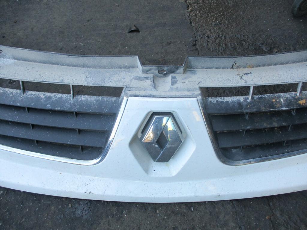 RENAULT TRAFIC MK2 FACELIFT 2014 FRONT BUMPER GRILL TRIM PANEL IN WHITE