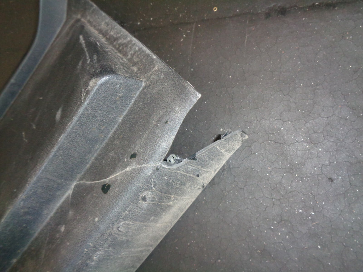 NISSAN JUKE F15 2015 TAILGATE BOOT INTERIOR TRIM 84992BV81A DAMAGED